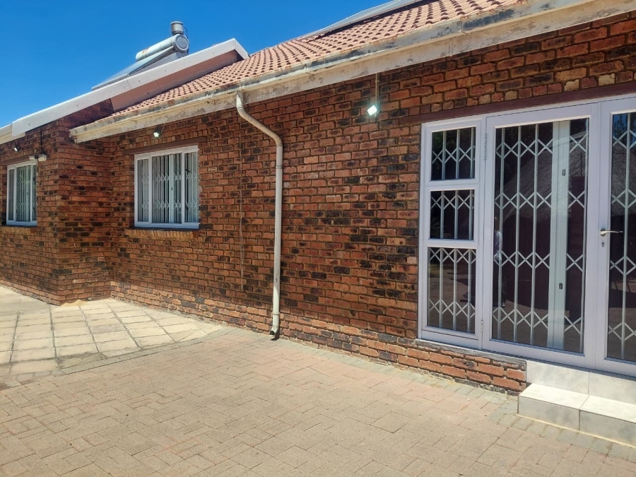 3 Bedroom Property for Sale in Vaalpark Free State